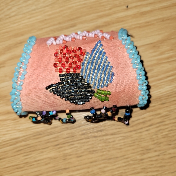Antique Native American Mini Purses - Picture 4 of 9